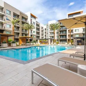 Spacious Style 2bedroom 2bath Oasis Pool Gym Desert Ridge Apartment